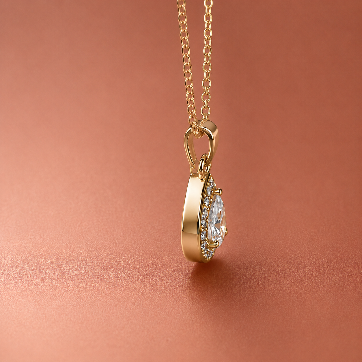 Luna Teardrop Necklace – Gold