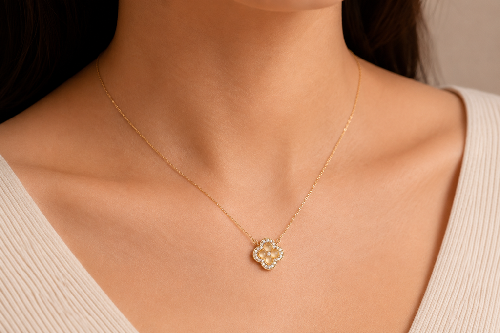Elegant Gold Clover Necklace