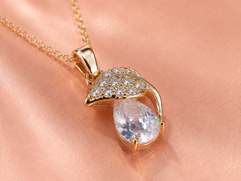 Elegant Gold Leaf Teardrop Necklace